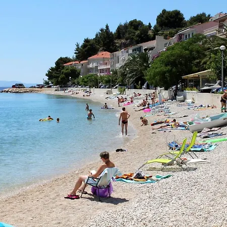 Apartment Apartments By The Sea Podgora, Makarska - 6780 *