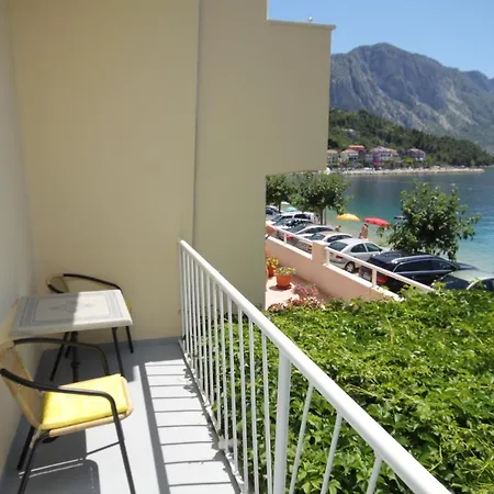 Apartment Apartments By The Sea Podgora, Makarska - 6780