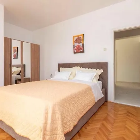Apartments By The Sea Podgora - Makarska - 6780 Podgora (Split-Dalmatia)