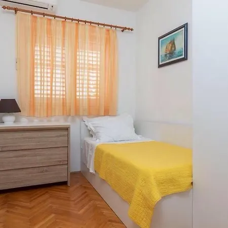Apartments By The Sea Podgora - Makarska - 6780 * Podgora (Split-Dalmatia)
