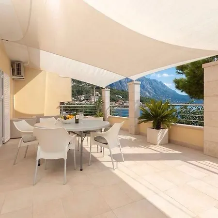 Apartments By The Sea Podgora - Makarska - 6780 *